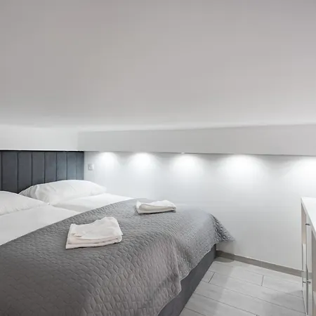 Joyous Era Apartament