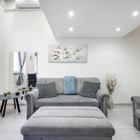 Apartman Joyous Era *