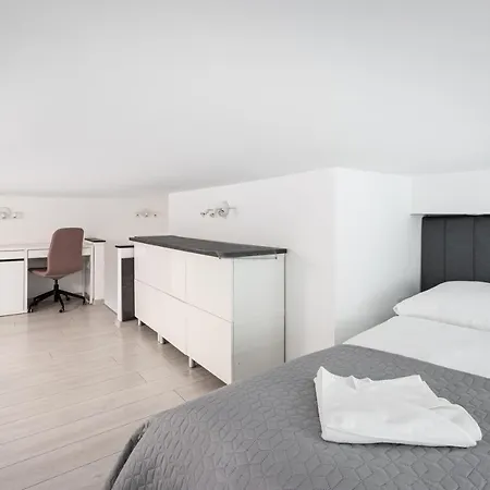 Joyous Era * Budapeste